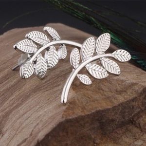 NEW Silver Tree Leaf Stud Earring